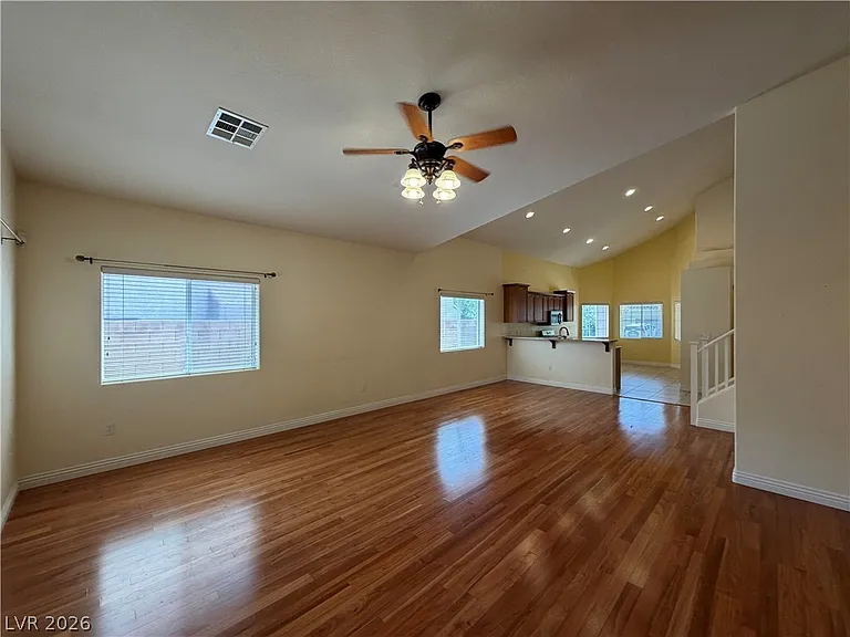 11240 Playa Bonita Ave — Photo 10