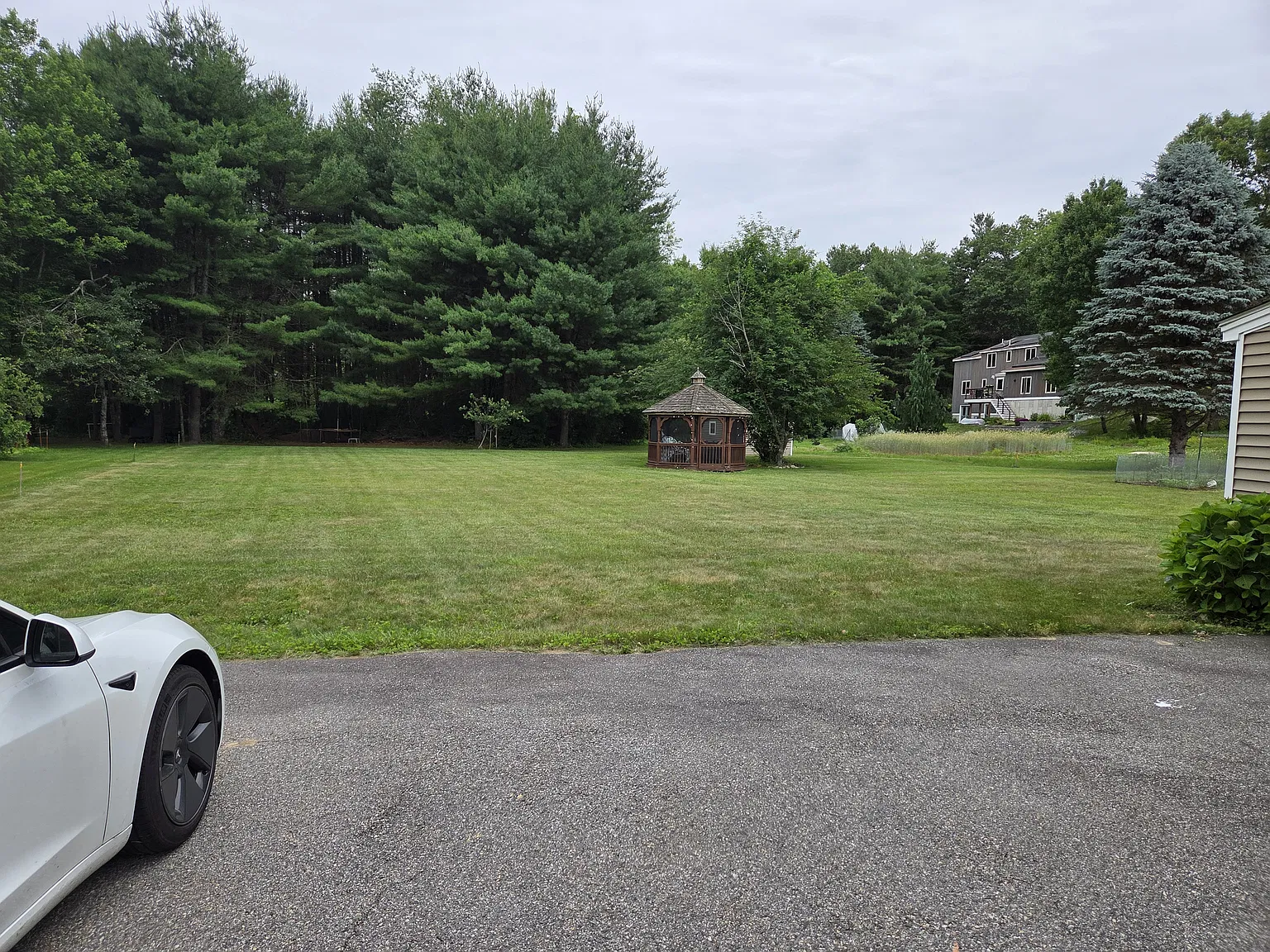 204 Groton Rd — Photo 2
