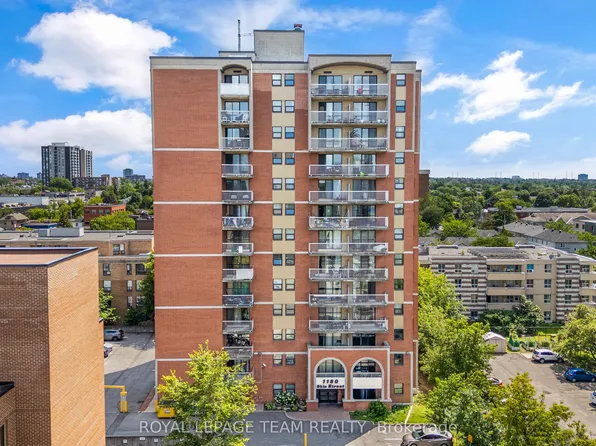 1180 Ohio St #301, Ottawa, ON K1H 8N5