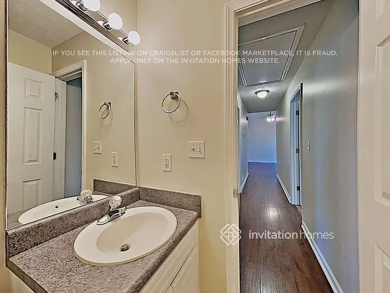 3848 Summer Leigh Ct — Photo 12
