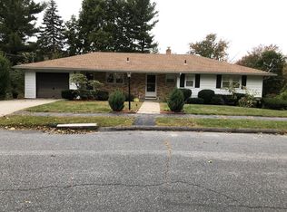 41 Hilltop Cir, Worcester, MA 01609