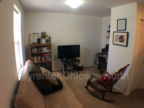 2nd image of 3228 N Kilbourn Ave #6