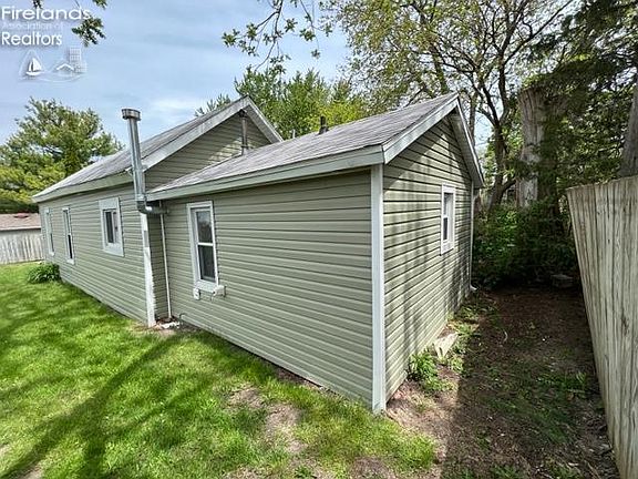 4th image of 3515 Dill Ave