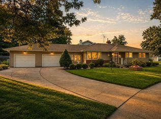 8938 Pettit Dr, Highland, IN 46322