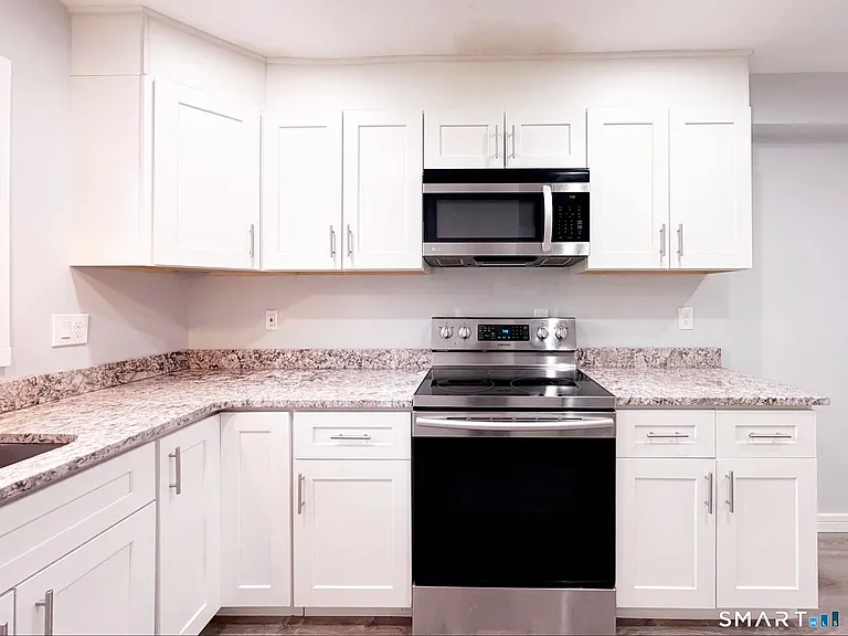 308 Alden Ave #B — Photo 13