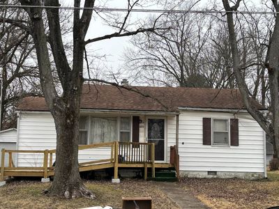 1105 N 1st St, Fairfield, IL, 62837