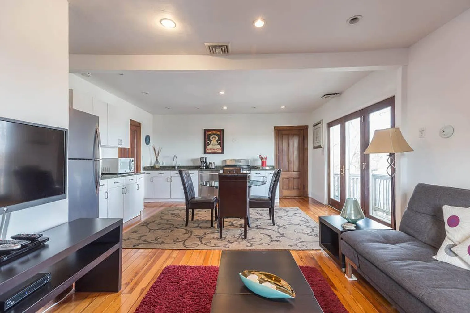 3 bed, 1.0 bath, $5,967 — Photo 2