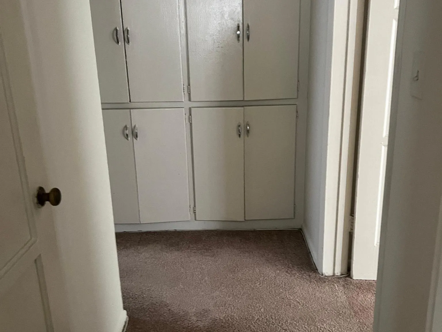 547 Landfair Ave — Photo 4
