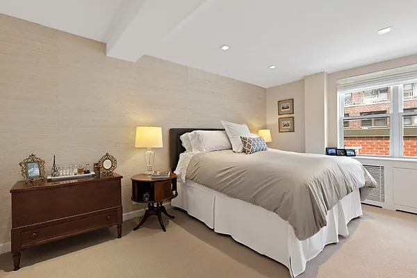 Sold by Compass | media 25