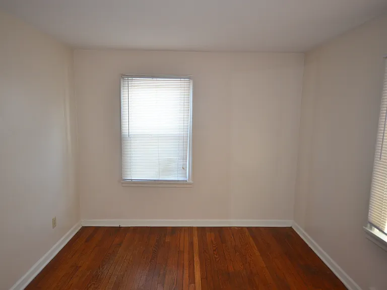 121 Hickory Rd — Photo 13