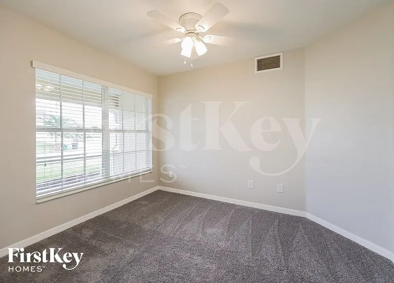 214 NW 29th Ter — Photo 11