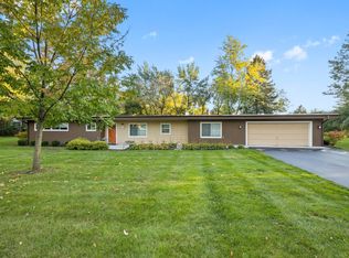 22W351 Buena Vista Dr, Glen Ellyn, IL 60137
