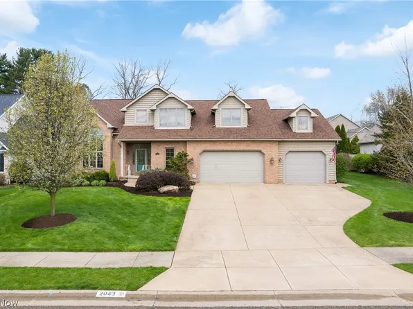 2043 Kingscote Cir NE, North Canton, OH 44720