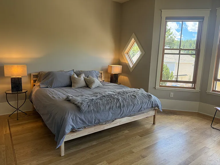 10049 SE River St — Photo 25