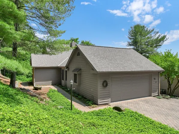 71 Donald Ross Dr, Granville, OH 43023