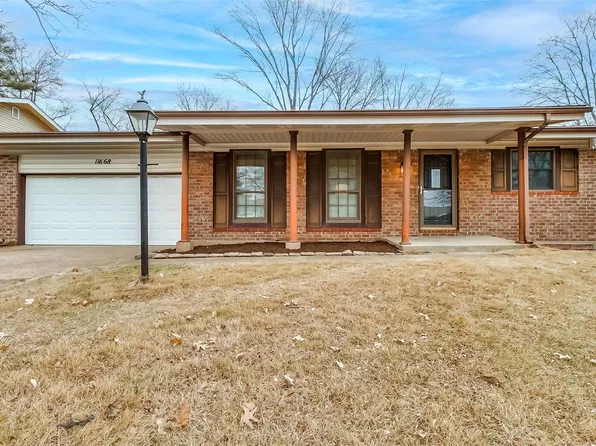 11668 Galba Dr, Florissant, MO 63033