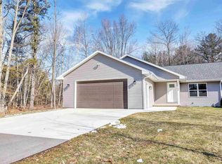 3700 S Timber Trl, Suamico, WI 54173