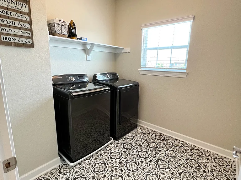 427 Middleton Way — Photo 39