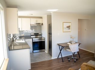 1 month Free on a 12mth Lease here at Sunset Park, Denver, CO 80215