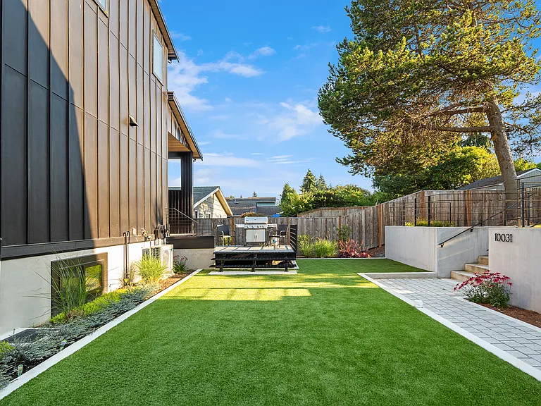 10029 11th Ave NW — Photo 30