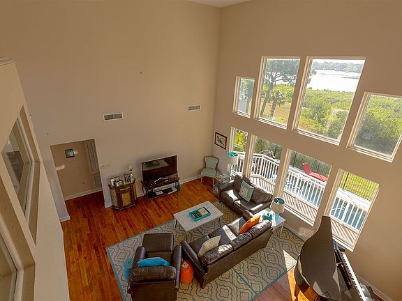 5th image of 124 Sanctuary Dr