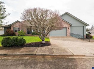 840 Glen Oak Dr, Lebanon, OR 97355