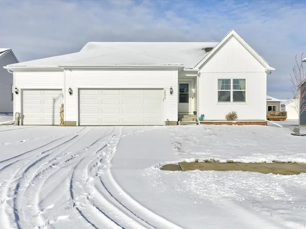 10327 Southerwick Pl, Johnston, IA 50131