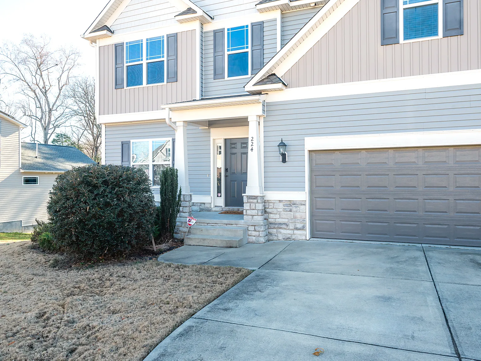 224 Colson Dr — Photo 2