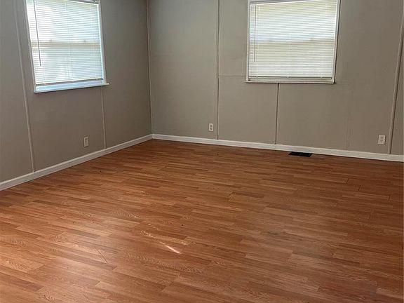 3rd image of 10260 Ashbrook Dr