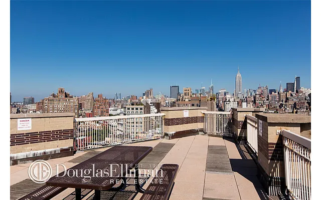 Sold by Douglas Elliman | media 24