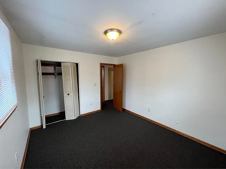 1310 Maryland Ave E — Photo 22