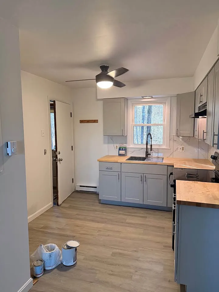 2 bed, 850 sqft, $1,975 — Photo 1