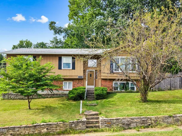 2403 High Pine Dr, Louisville, KY 40214