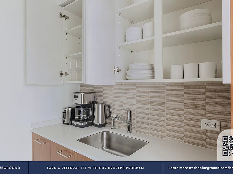 450 W 42nd St #36J — Photo 9