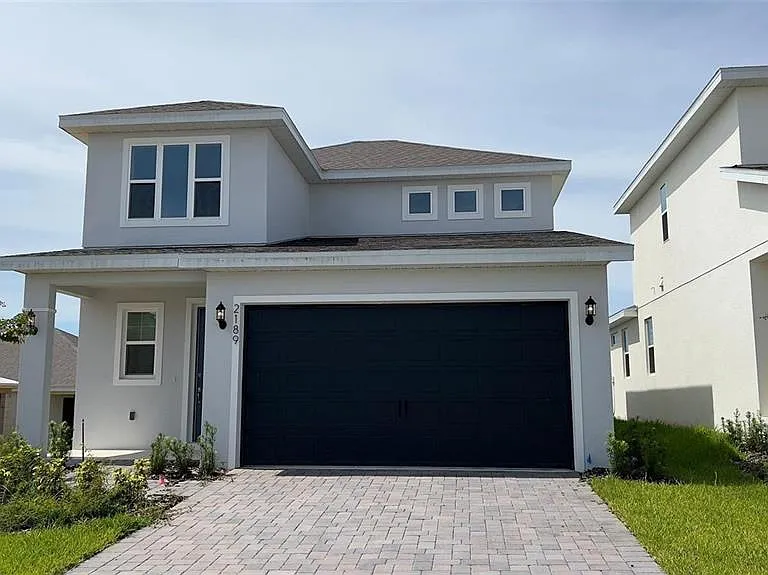 2189 Sunshine Peak Dr — Photo 1