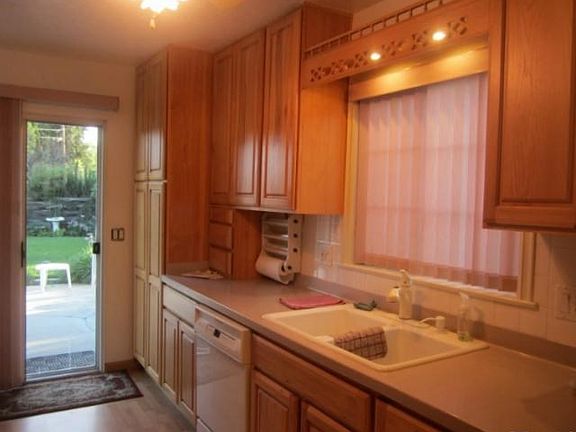 5th image of 2024 W Clearbrook Ln