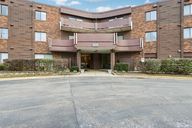 Wellington Ave-S1811-005.jpg