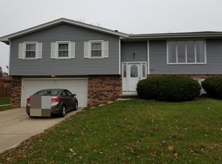 2604 Wellington Way, Bloomington, IL 61704