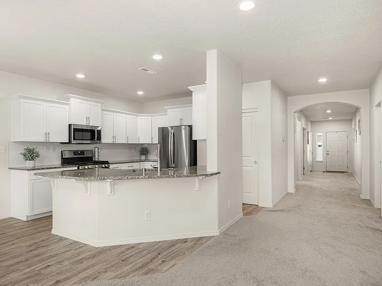 824 S Bulldog St — Photo 11