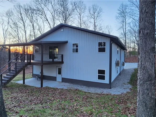 3702 Cummins Road, Borden, IN 47106