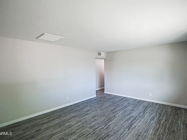 6620 E Latham St — Photo 13