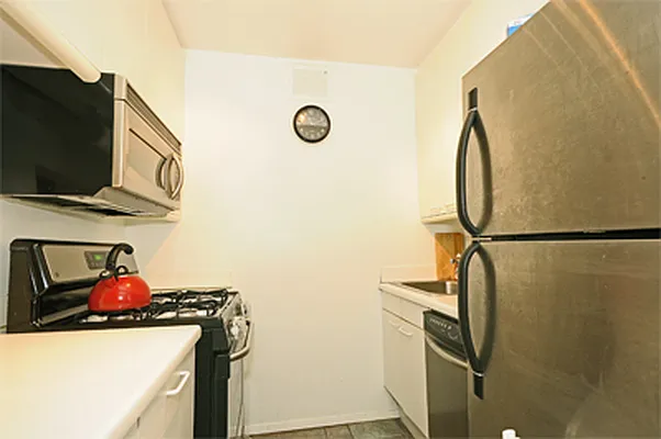 Rented by New York Residence | media 23