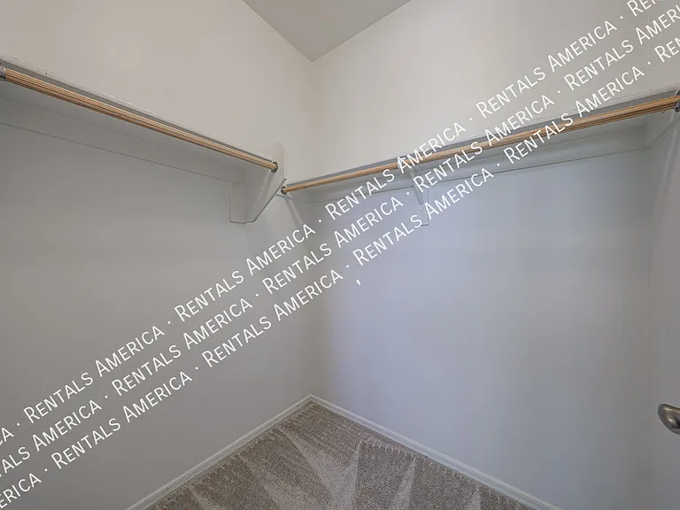 7513 W Illini St — Photo 38