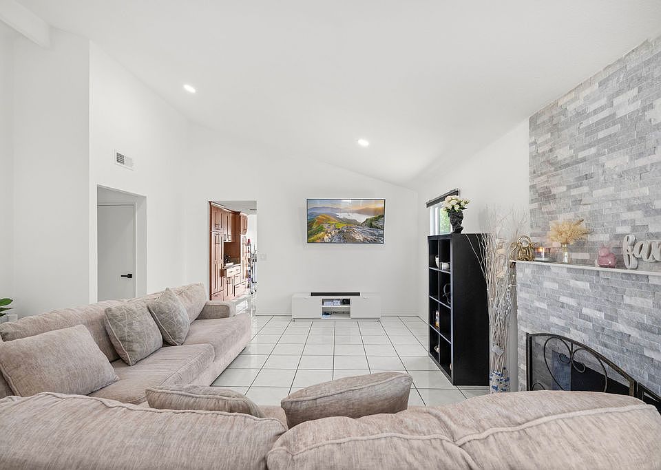 1st image of 7465 Timberwood Pl