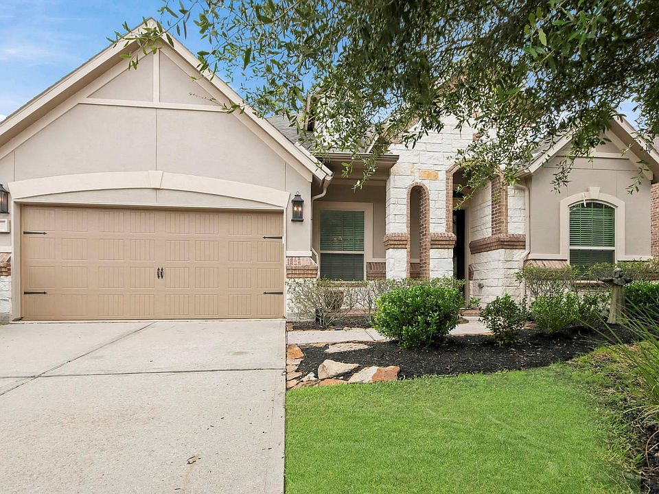 1st image of 11 Whispering Thicket Pl