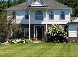 2782 Buttercup Ct, Howell, MI 48843