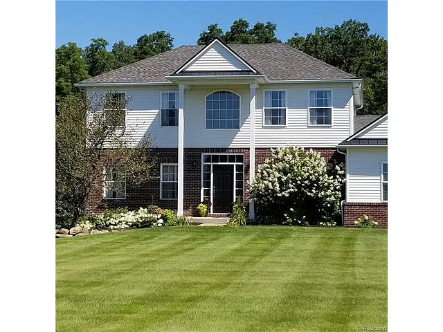 2782 Buttercup Ct photo 1