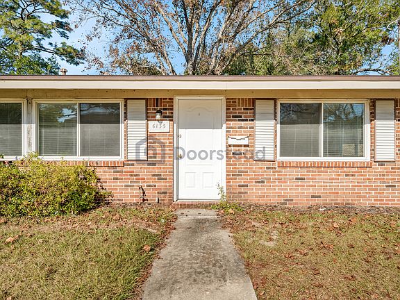 3rd image of 6135 Longchamp Dr