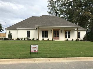 7527 Shoreline Blvd, Benton, AR 72019
