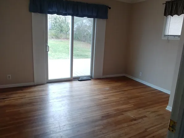 1643 Rockford St, Akron, OH 44301